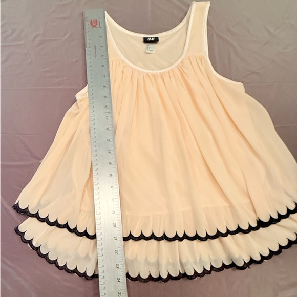 H&M Y2K Vintage Peach/Black Sleeveless Tiered Scallop Trim Blouse Size 2/XS - Picture 8 of 8